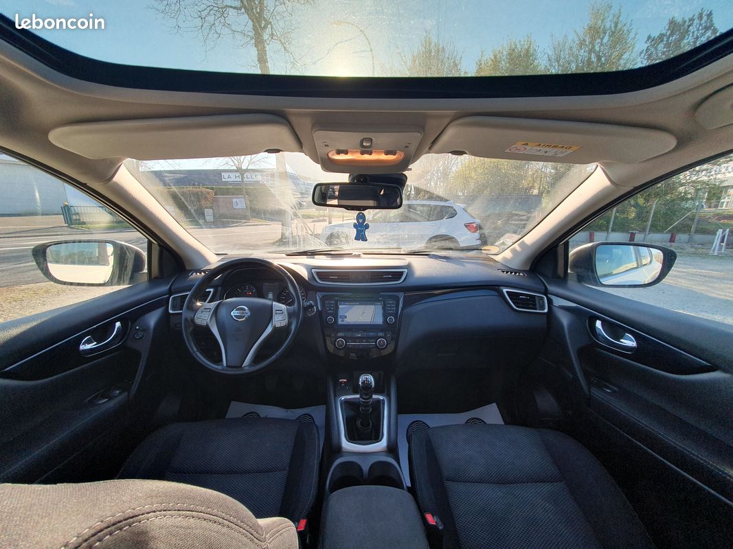 Nissan Qashqai 1,6 dci/Toit pano/Caméra/Gps/Bluetooth/Garantie et révisé/Réservation&Livraison Possible (image 7)