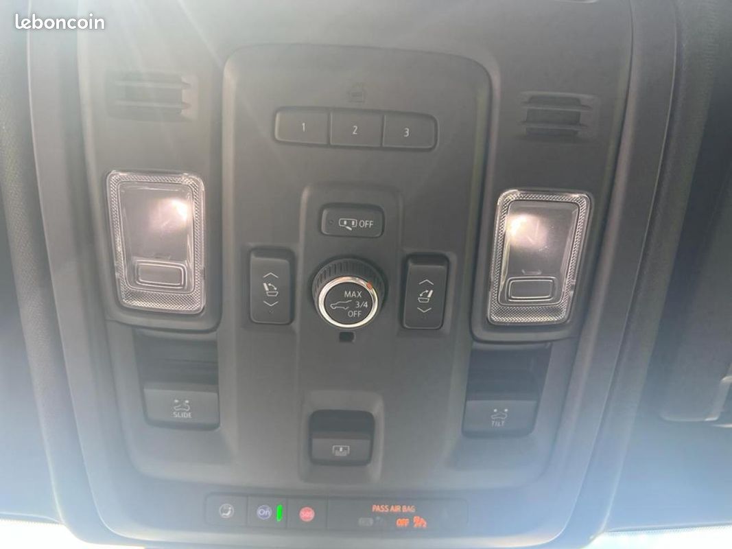 CADILLAC ESCALADE ESV Premium Luxury V8 6.2L (image 23)