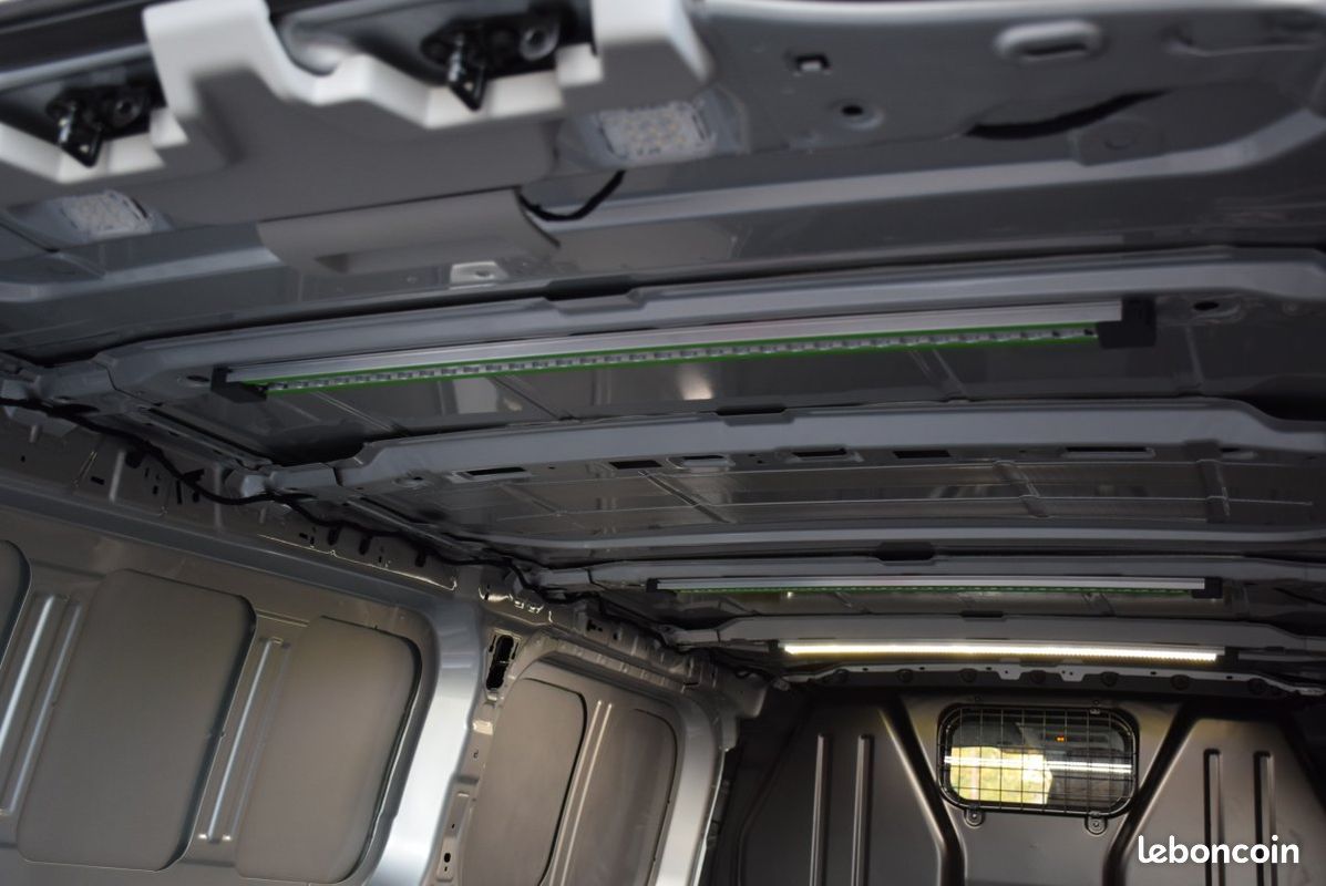 Volkswagen Transporter 4Motion T7 Van L2h1 2.0L Tdi 170 Ch BVA8 4x4 (image 6)