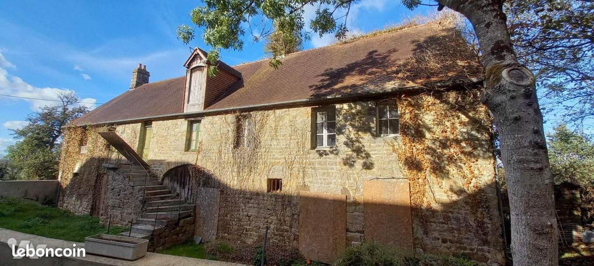 Maison 6 pièces 130 m² · à Domfront en Poiraie · 130 m² · 59 440 €