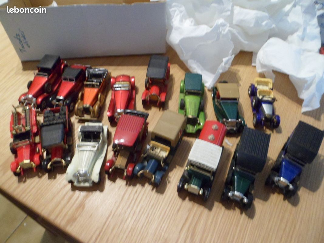 Lot de 10 voitures miniatures vintage en métal Hot Wheels Matchbox Majorette - France