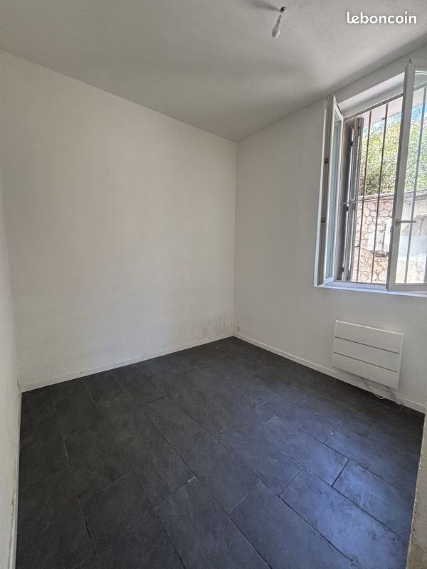 Appartement 2 pièces 32 m² · à Aubagne · 32 m² · 79 000 €
