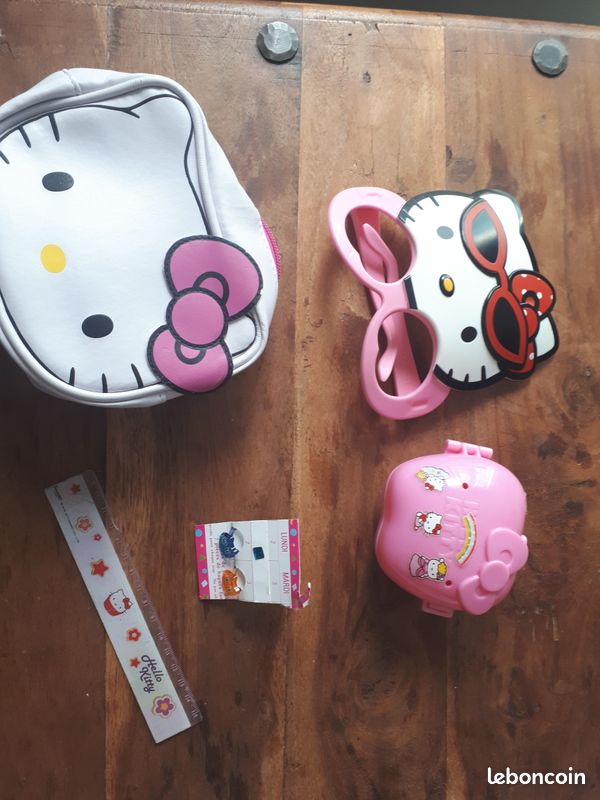 Trousse et accessoires hello kitty (image 1)