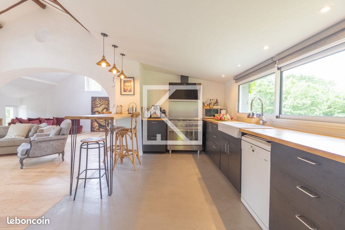 Propriété 9 pièces 307 m² (image 6)