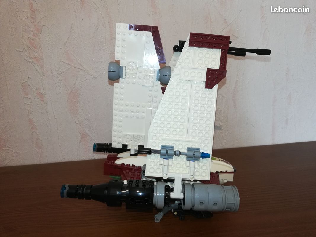 Display Stand Star Wars Lego 7674 Custom Lego V19 Starfighter