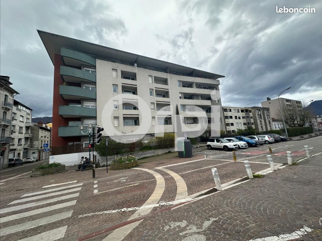Appartement 2 pièces 46 m² · à Fontaine · 46 m² · 119 000 €