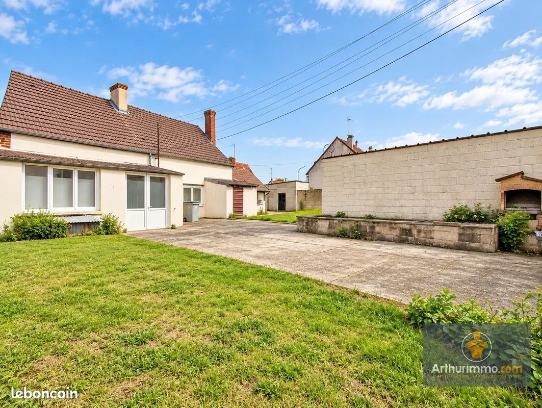Immeuble Longueil-Annel · 148 000 €