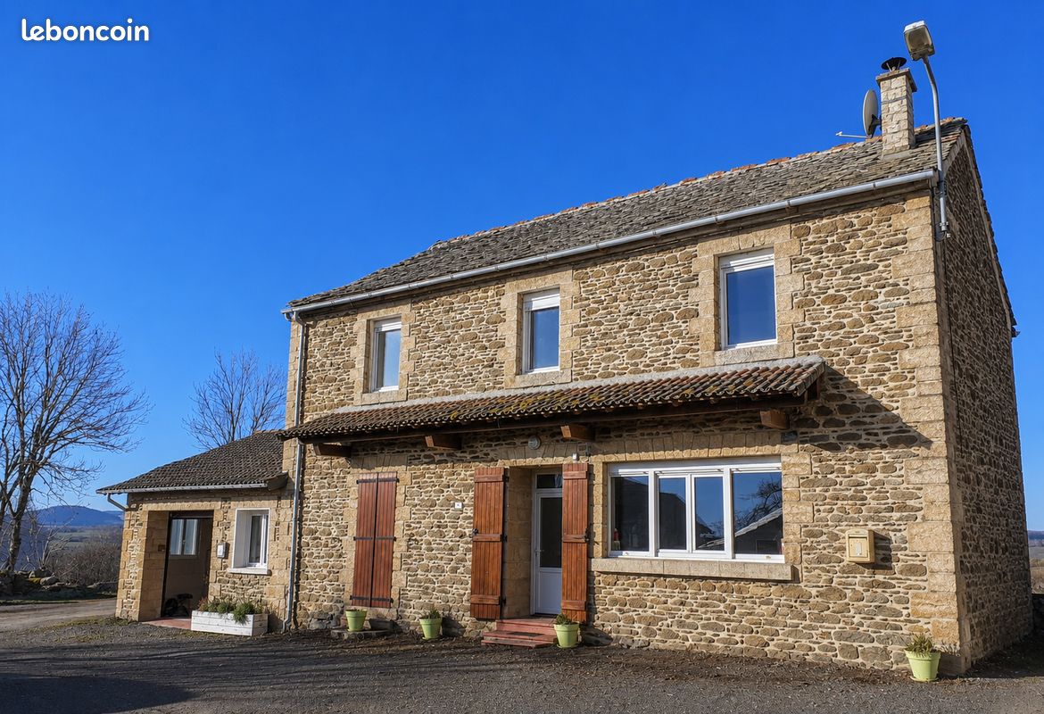 Maison 9 pièces 127 m² · à Le Chambon-sur-Lignon · 127 m² · 139 000 €