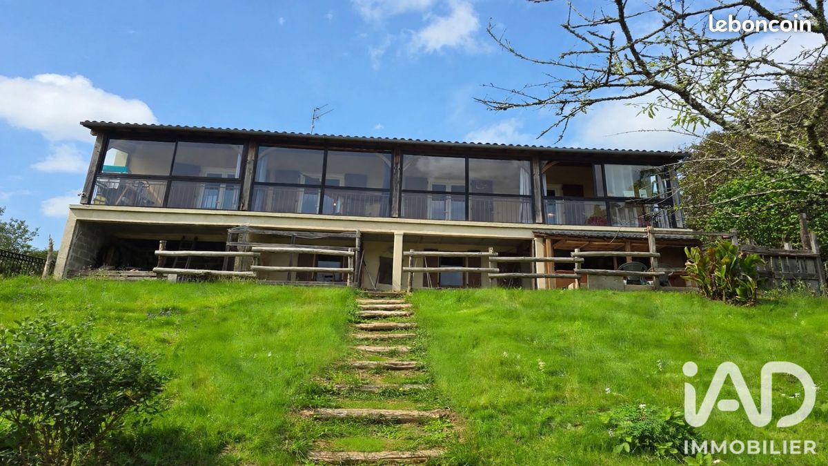 Maison 6 pièces 169 m² · à Villamblard · 169 m² · 250 000 €