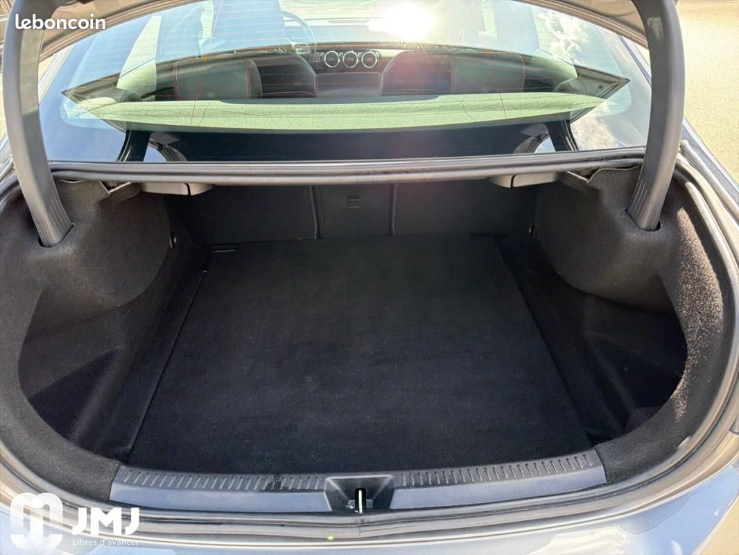 Mercedes Classe A Berline 200 7G-DCT AMG Line (image 10)
