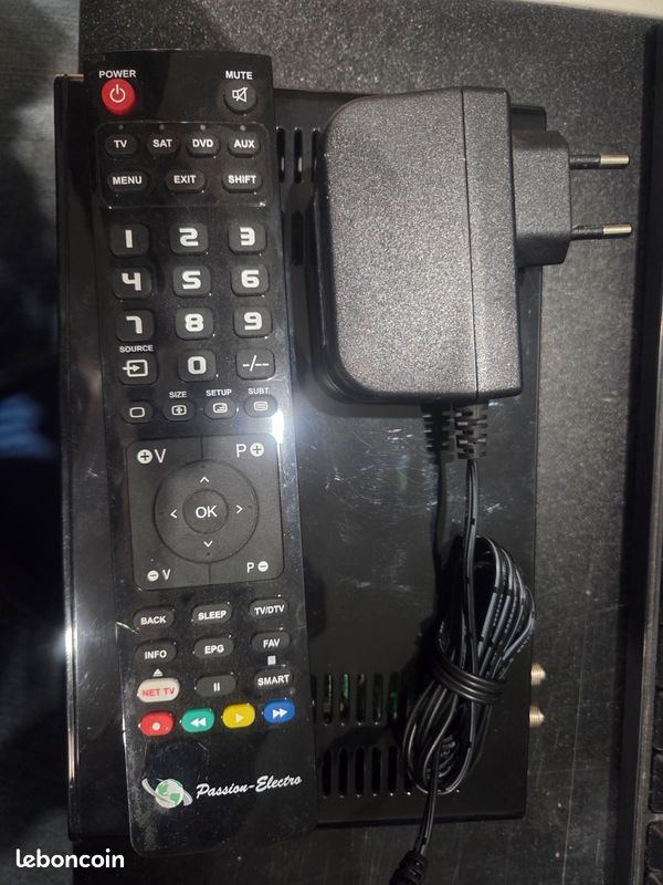 Récepteur Fransat HD STARcom 9947 – Neuf Avec Carte Fransat Incluse