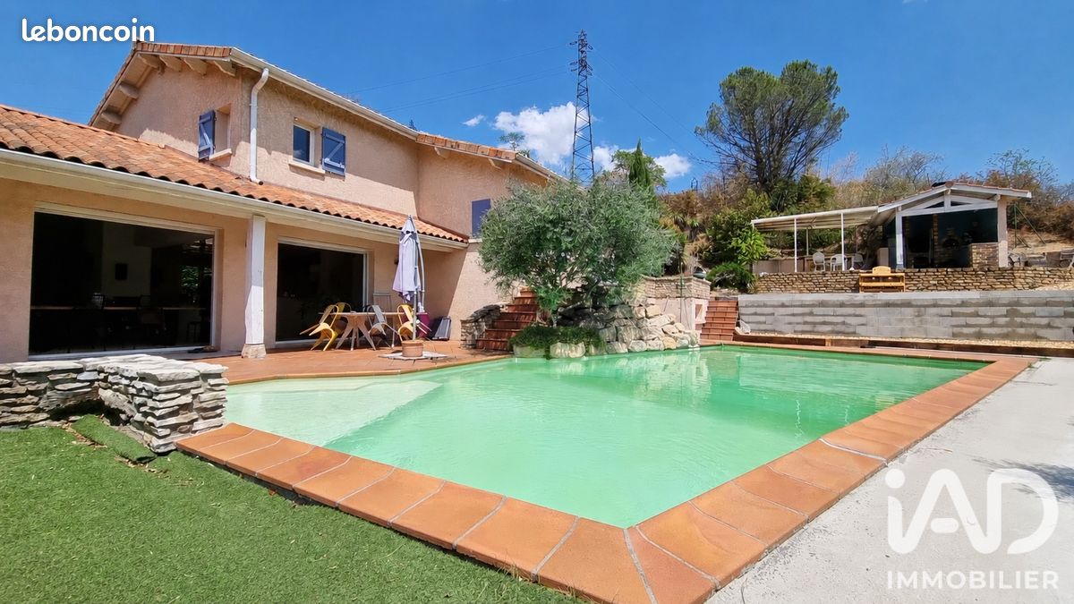 Maison 6 pièces 205 m² · à Saint-Joseph · 205 m² · 420 000 €