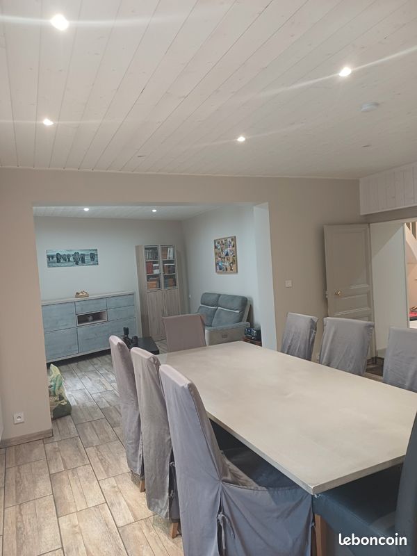 Maison 6 pièces 140 m² · à Saint-Laurent-sur-Sèvre · 140 m² · 185 000 €