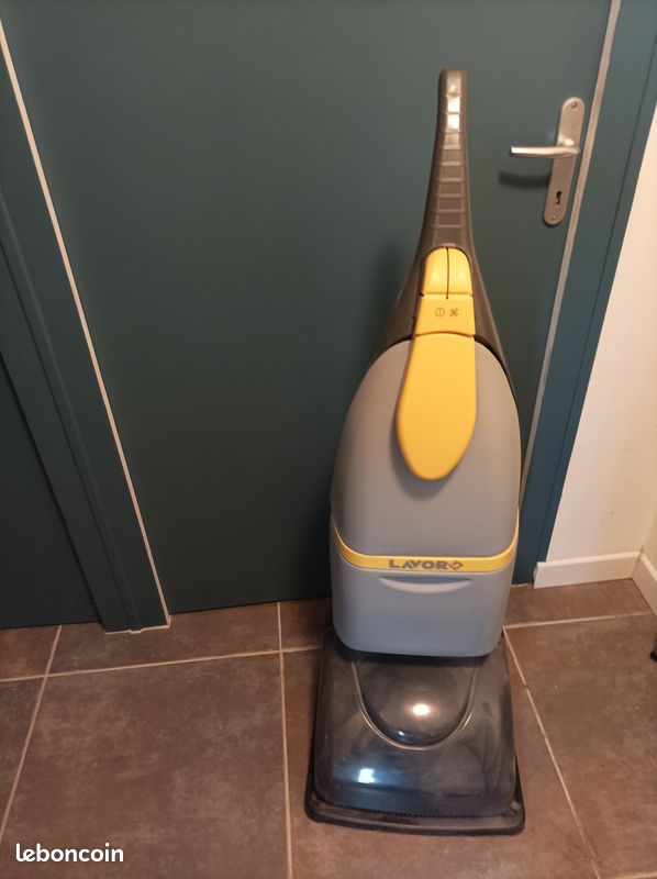 Aspirateur laveur LAVOR (image 1)