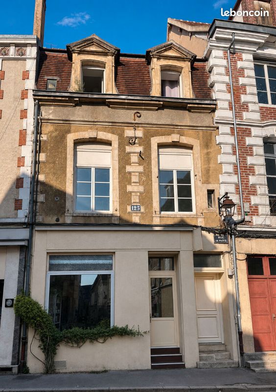 Immeuble 10 pièces 147 m² · à Auxerre · 147 m² · 210 000 €
