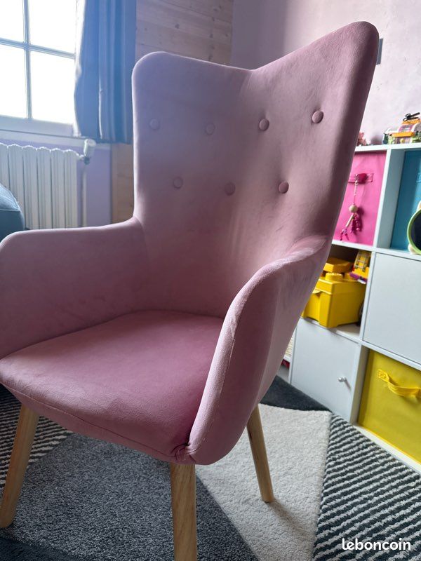 Fauteuil rose (image 2)