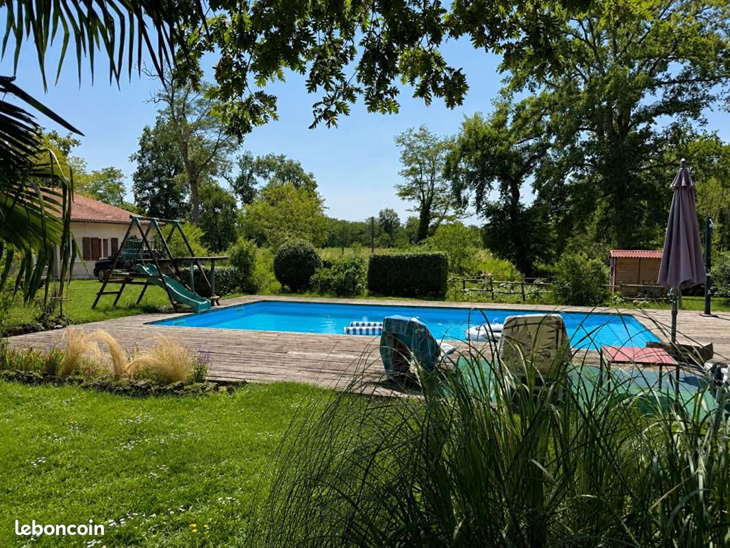 Maison 8 pièces 211 m² · à Vielle-Soubiran · 211 m² · 293 000 €