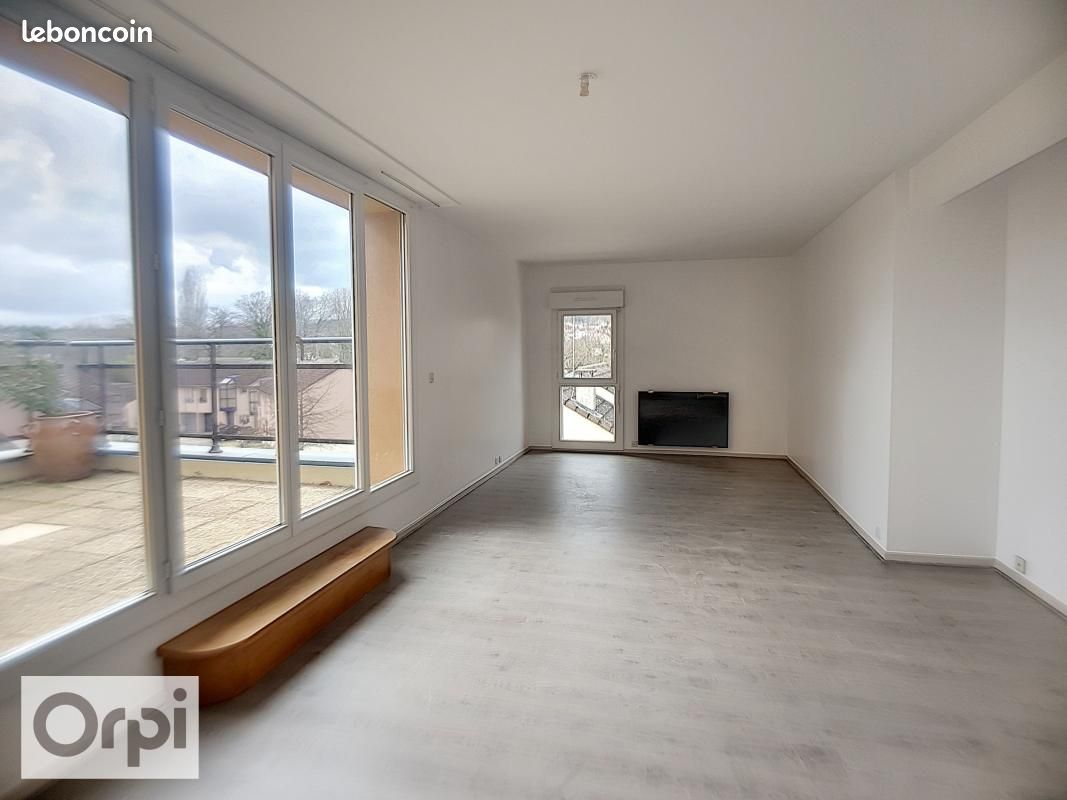 Appartement 3 pièces 75 m² · à Montluçon · 75 m² · 626 €/mois
