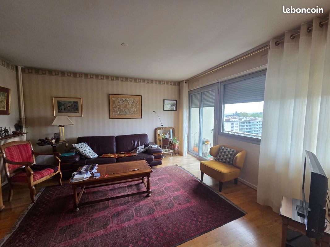 Appartement 5 pièces 121 m² · à Bourg-en-Bresse · 121 m² · 182 000 €
