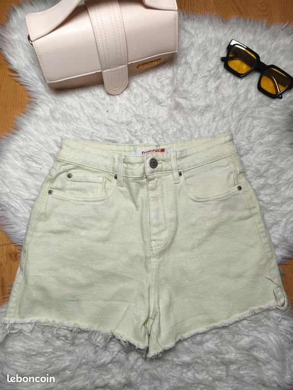 Short (image 3)