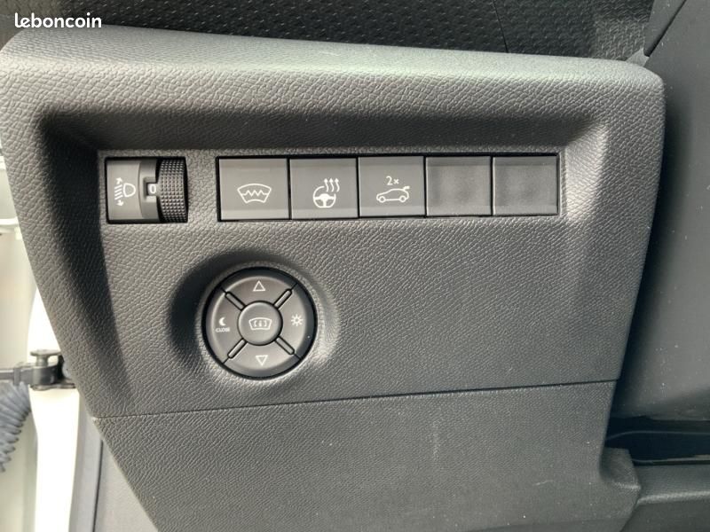 Citroen C4 X PureTech 130ch S&S Shine Pack EAT8 (image 13)