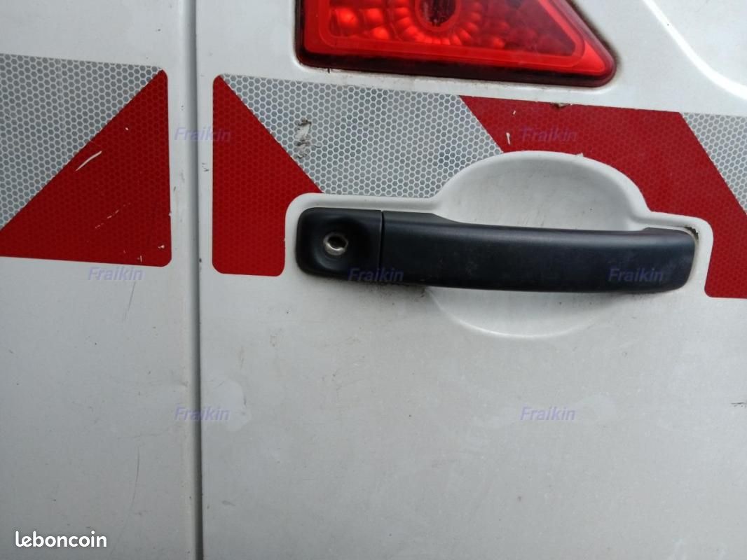 Renault Master 3 PHASE 2 2.3 BLUE DCI - 16V TURBO (image 9)