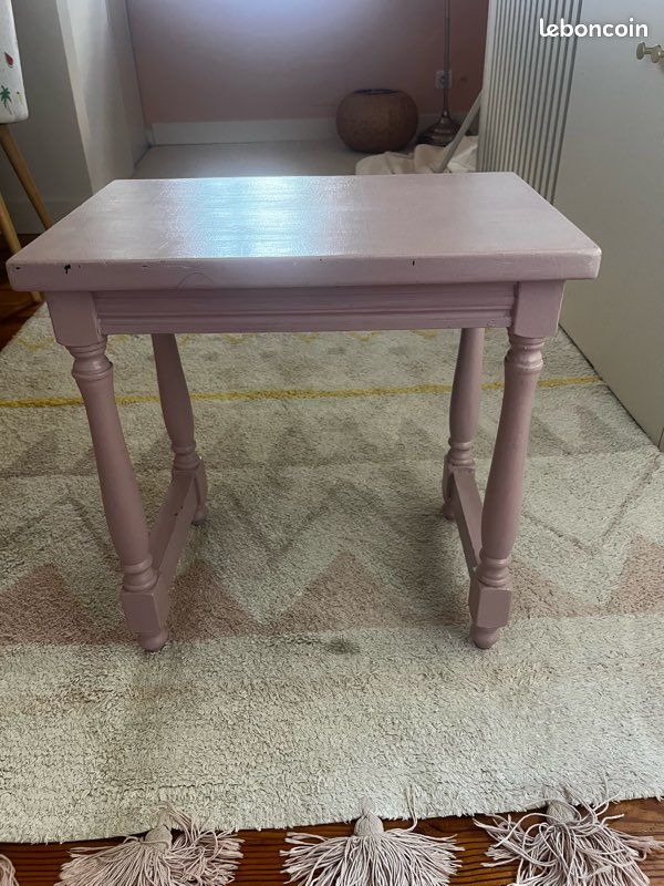 Petit table acajou ancienne peinte (image 1)