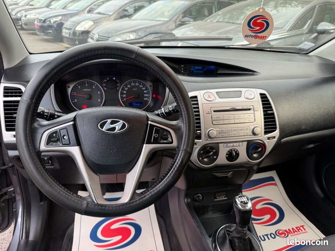 Hyundai i20 / 1.4 CRDi 90Ch / 6 Vitesses / Série WAVE / 133 481Kms / Clim / Jantes (image 4)