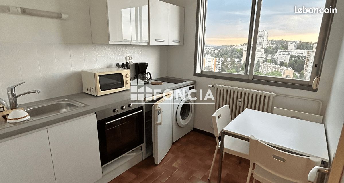 Appartement 1 pièce 25 m² · à Saint-Étienne · 25 m² · 445 €