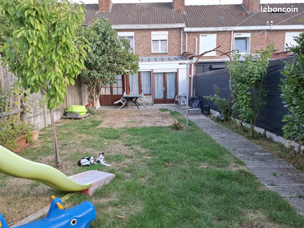 Maison 5 pièces 97 m² · à Neuville-en-Ferrain · 97 m² · 215 000 €