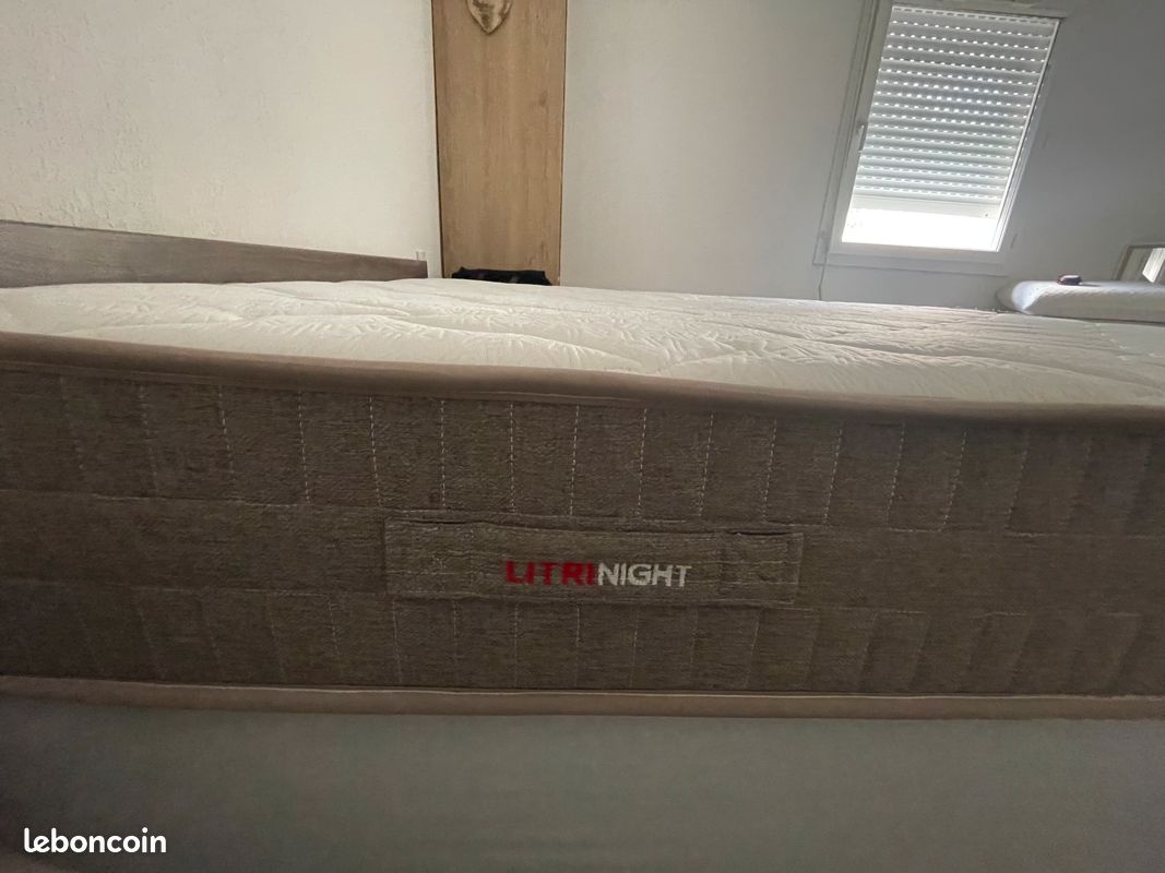 Matelas 140 x 190cm parfait état (image 3)