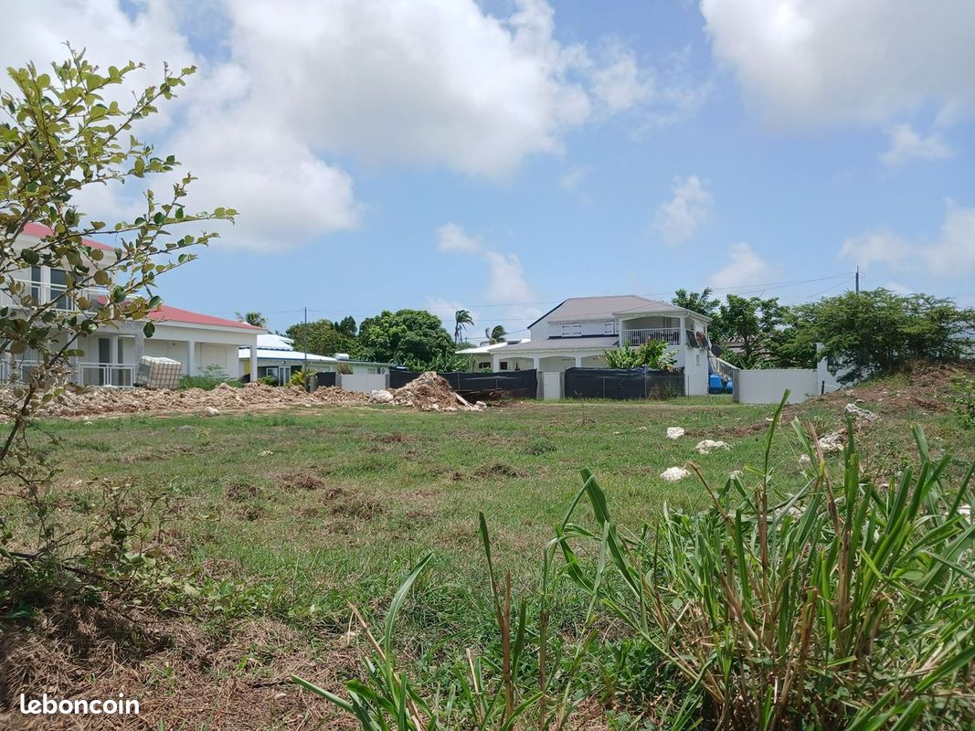 Terrain 620 m² SAINT-FRANCOIS · à Saint-François · 113 000 €