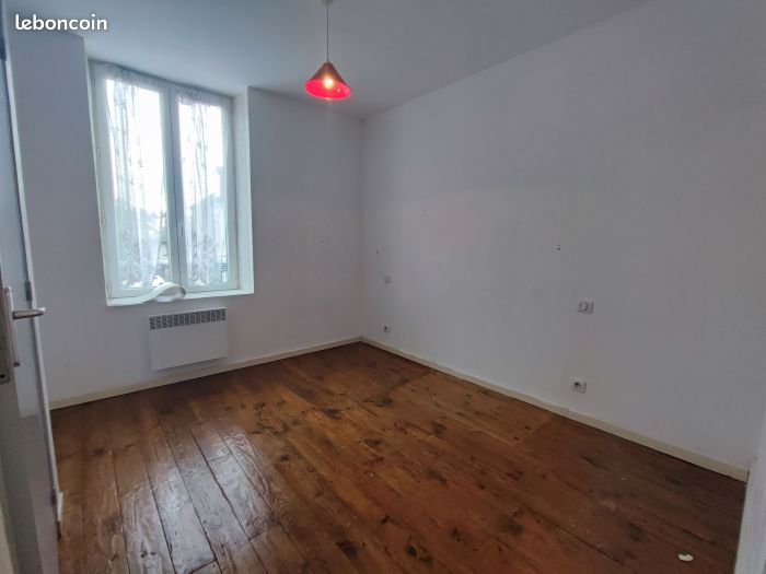 Appartement 2 pièces 35 m² - Ussel 19200 (image principale 2)