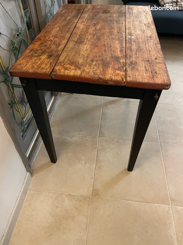 Table en bois (image 3)