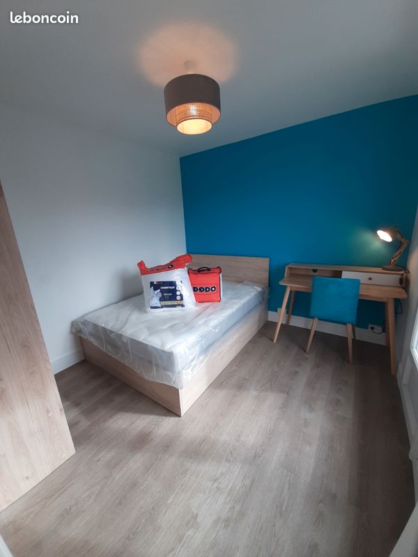 Chambre collocation dernier étage (image 1)