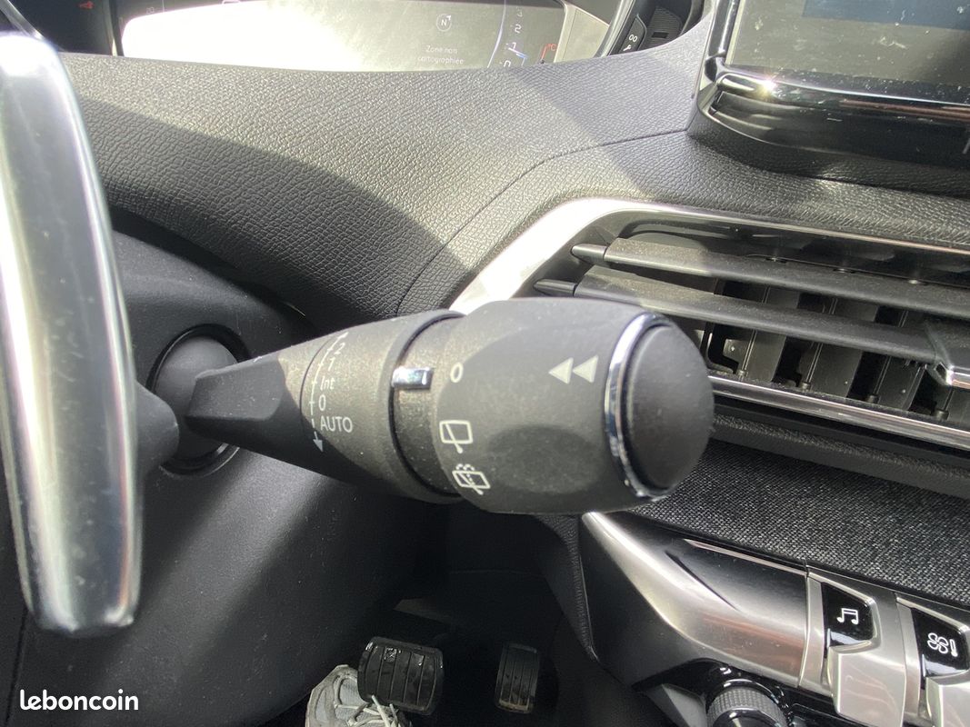 Peugeot 3008 1.5 BLUEHDI 130CH S&S ALLURE PACK EAT8 (image 17)