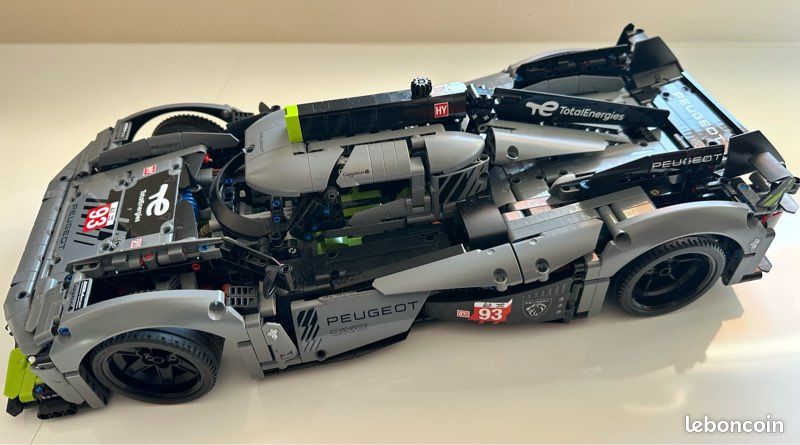 Lego Technic Peugeot 9x8 (image 1)
