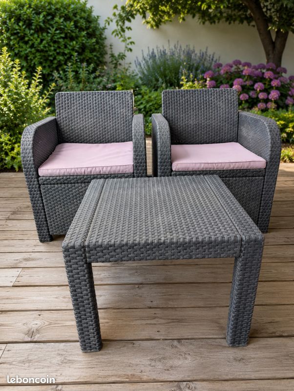 Salon de jardin ALIBERT en résine tressée – 2 fauteuils + table basse (image 1)