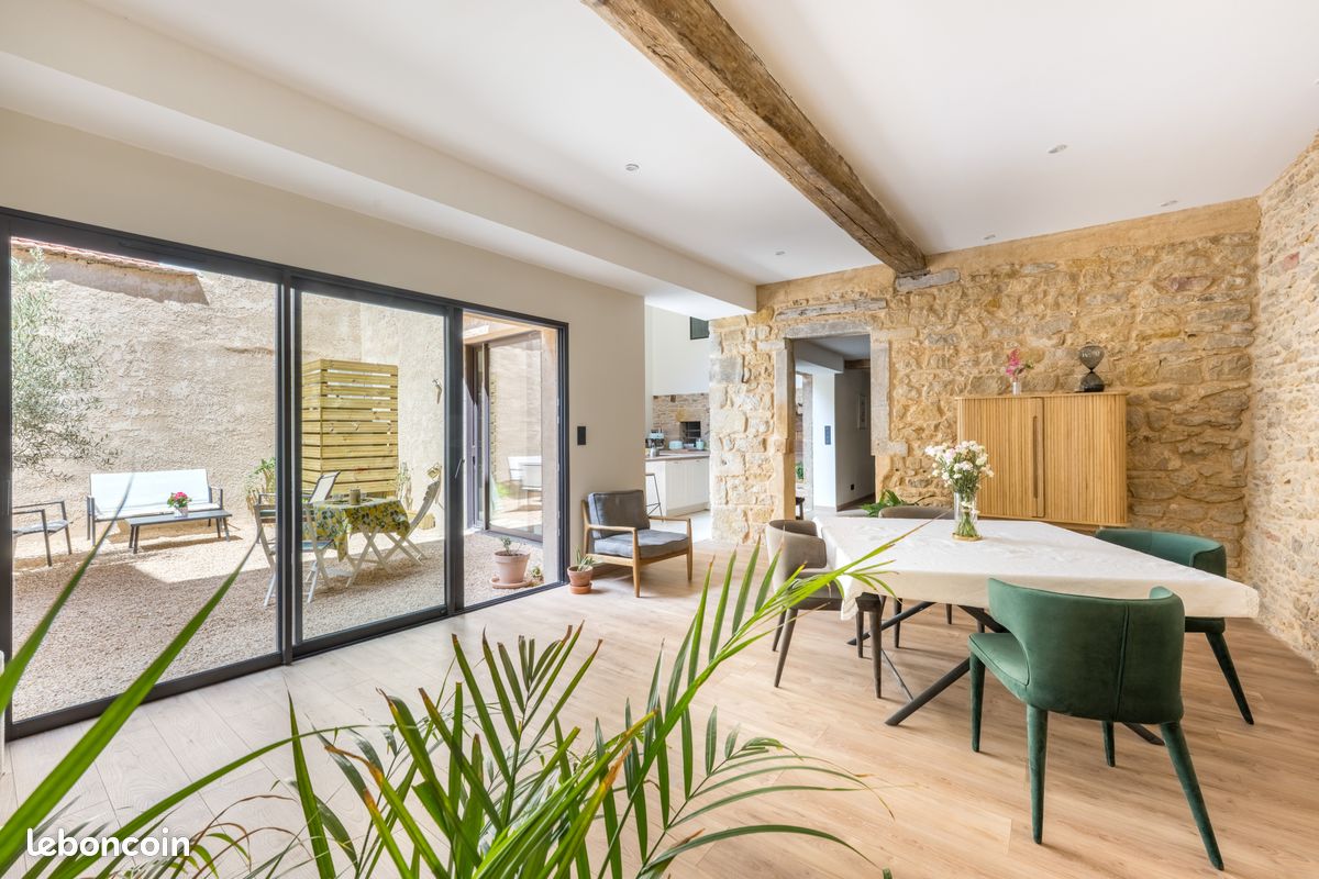 Maison 5 pièces 157 m² · à Val d'Oingt · 157 m² · 430 000 €