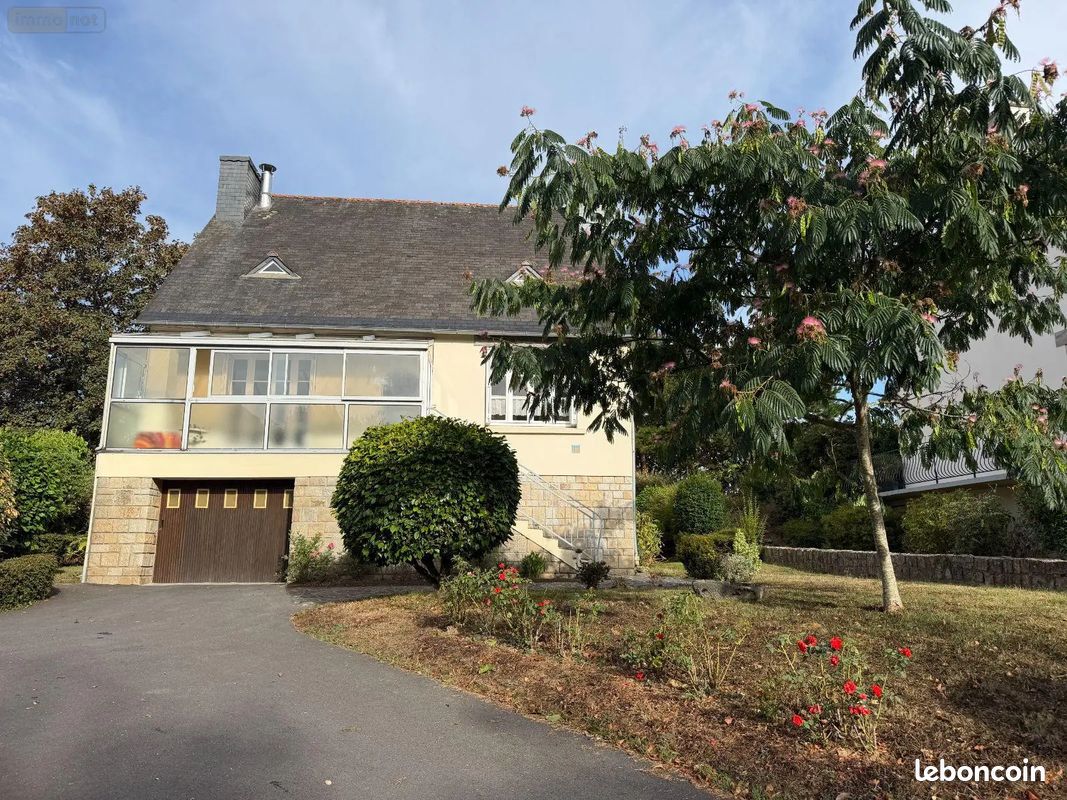 Maison 5 pièces 122 m² · à Châteaulin · 122 m² · 168 000 €
