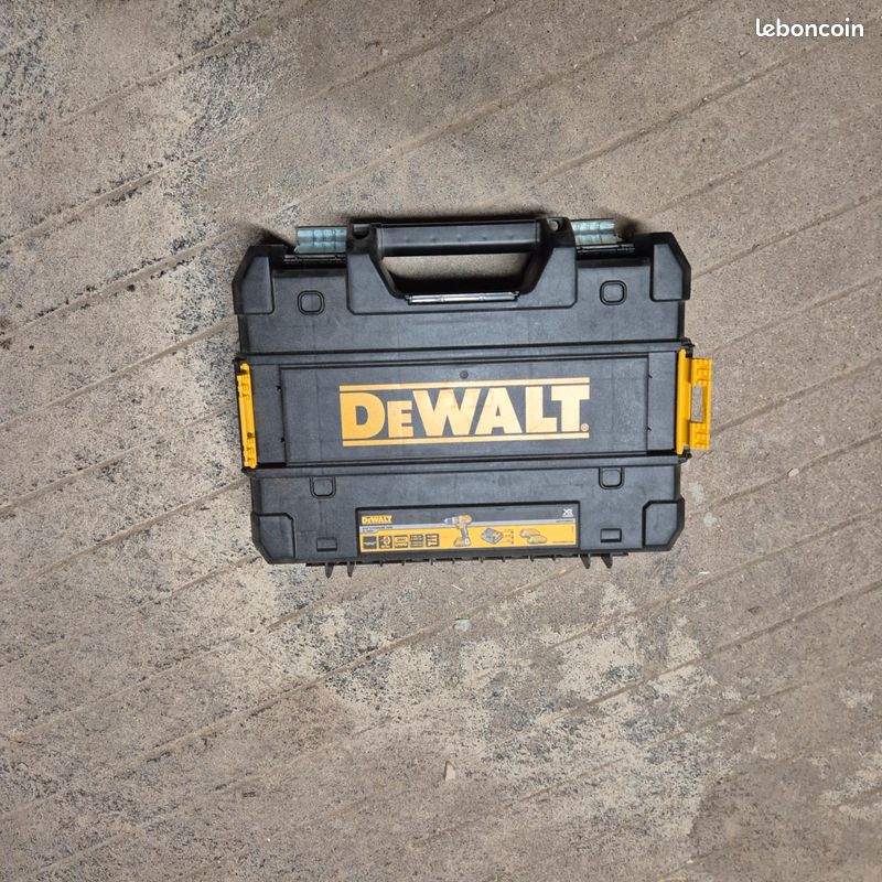 Vends boite dewalt (image 1)