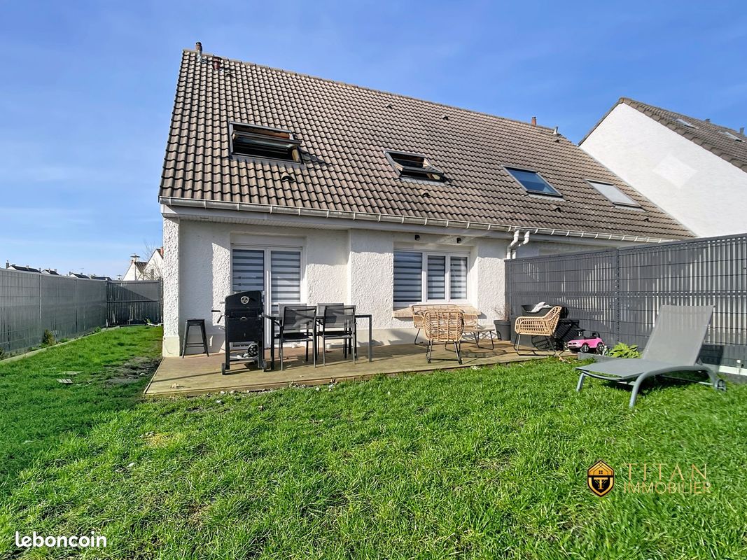 Maison 5 pièces 102 m² · à Armbouts-Cappel · 102 m² · 210 000 €