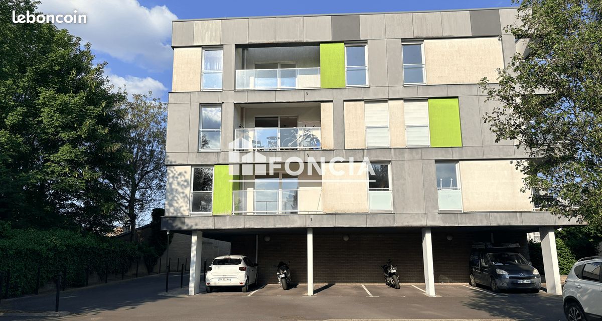 Appartement T3 avec balcon et parking privatif (image 10)