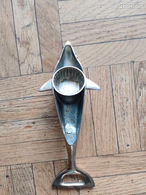 Décapsuleur et ouvre bouteille modèle Dauphin en métal chromé et