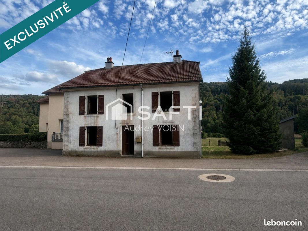 Maison 8 pièces 158 m² · à La Longine · 158 m² · 120 000 €