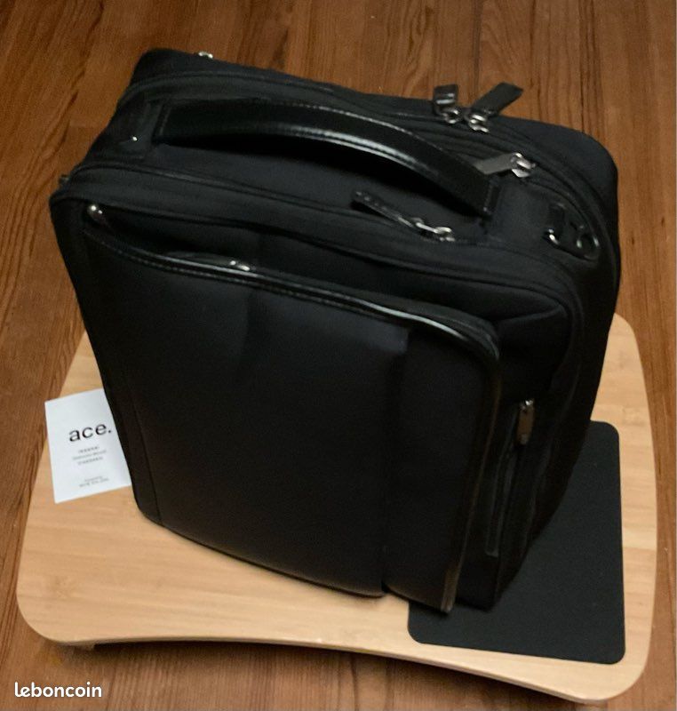 Briefcase (image 18)