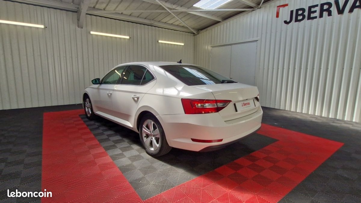 Skoda Superb 1.4 TSI PHEV 218ch DSG6 Business (image 7)