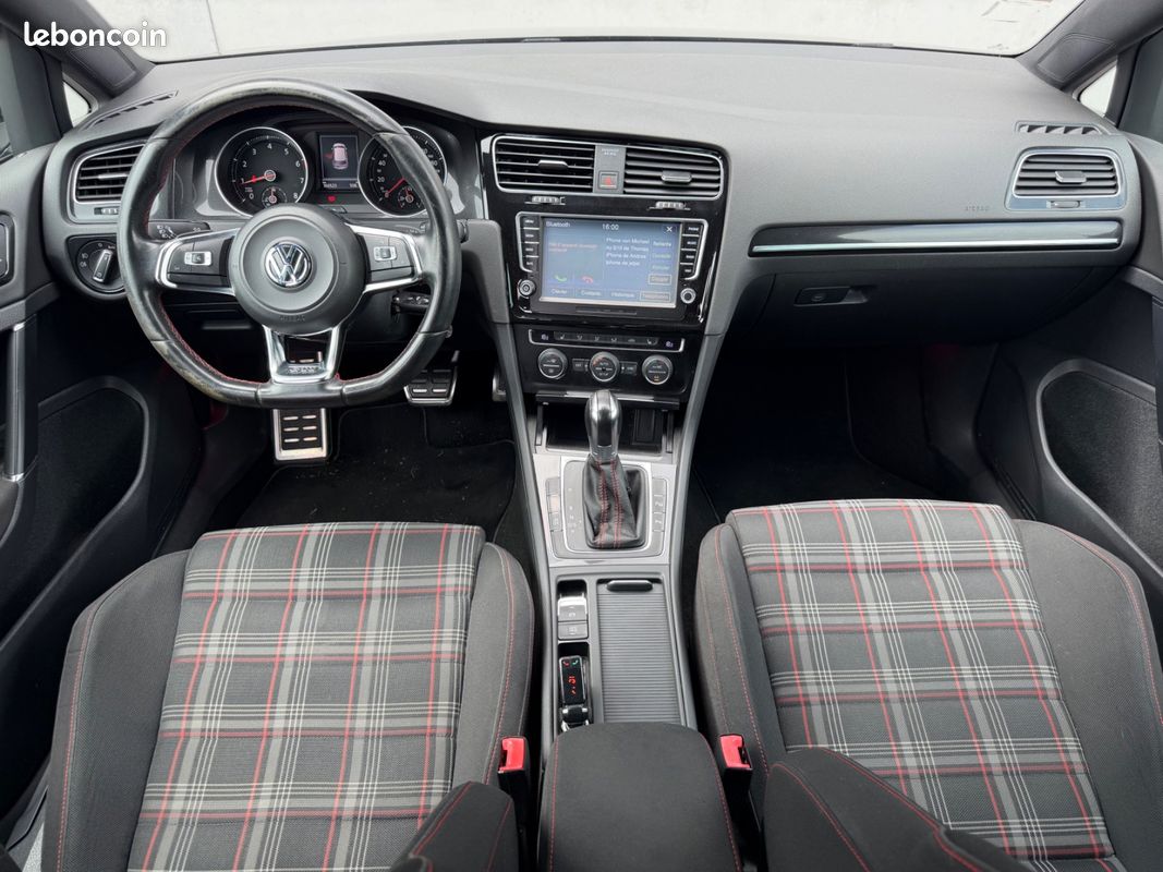 VOLKSWAGEN GOLF 7 GTI 2.0 TSI 220ch DSG6 - Sièges Chauffants / Carnet d'entretien - (image 37)