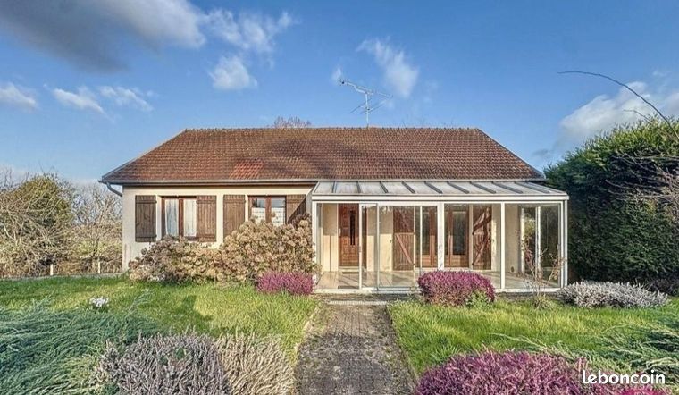 Maison à vendre à Villebret, 10 min de Montluçon