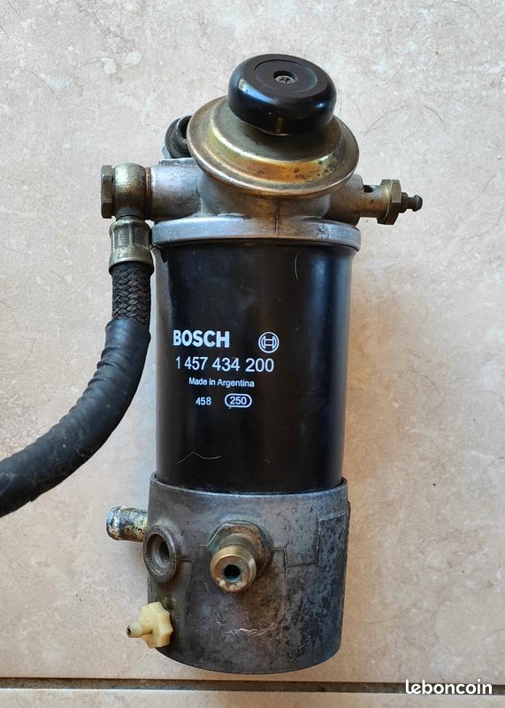 Support filtre pompe amorçage Renault R21 diesel (image 1)